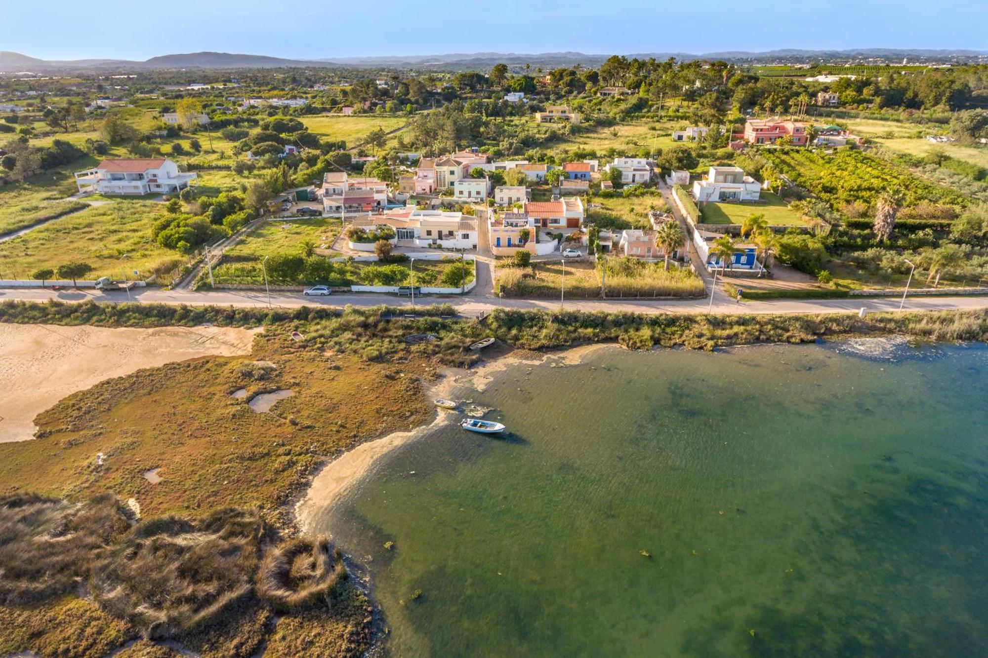 Luazinha - Lovingly Renovated Fisherman's Сasa de vacaciones
